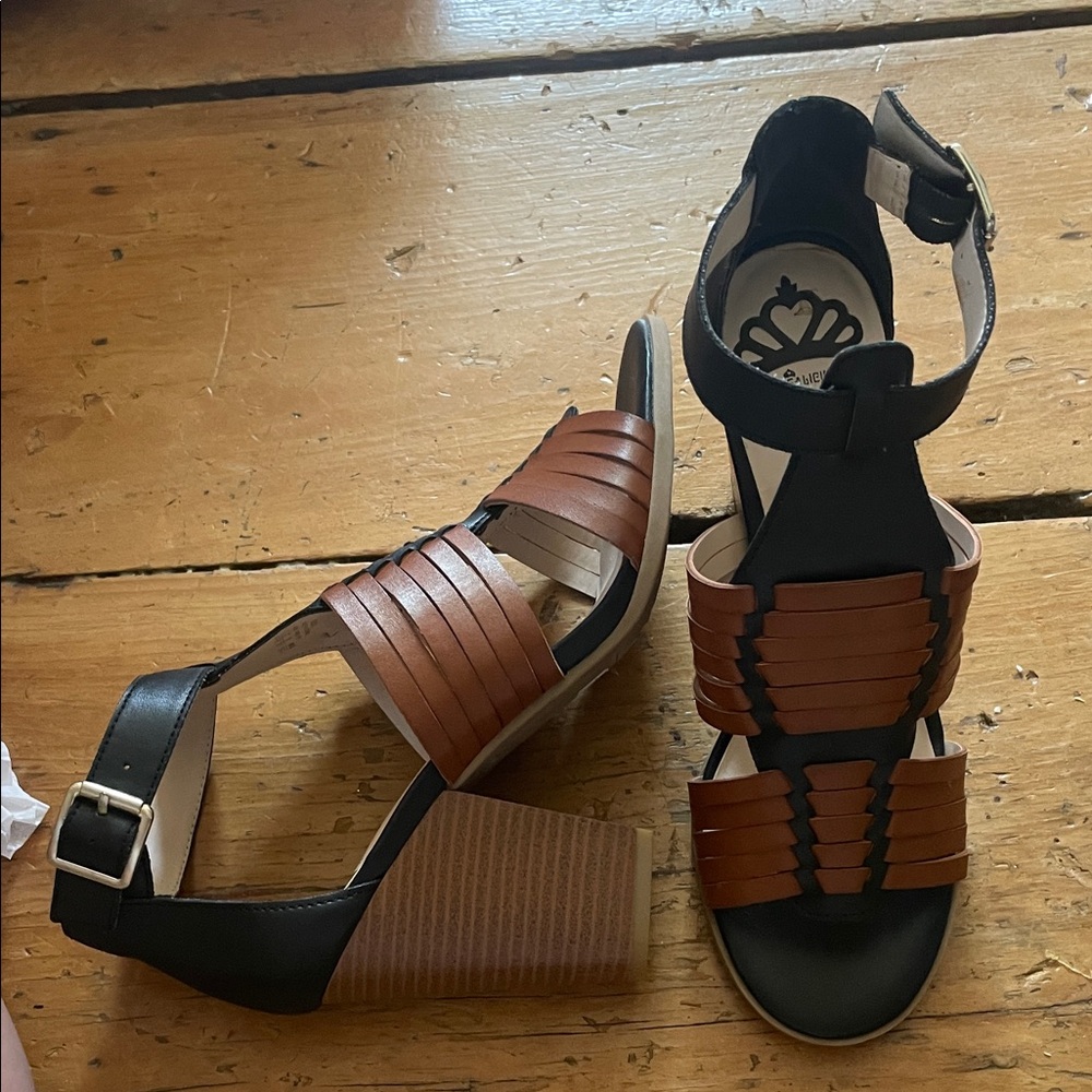 New in box Fergalicious Women’s Brown and Black Strappy Block Heel Sandals
